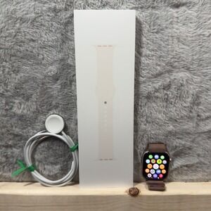 Apple Watch Series 10 46mm Rose Gold Aluminum GPS Milanese Loop 100% Battery